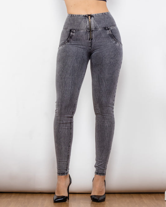 24024HWDGreyJ  bottom